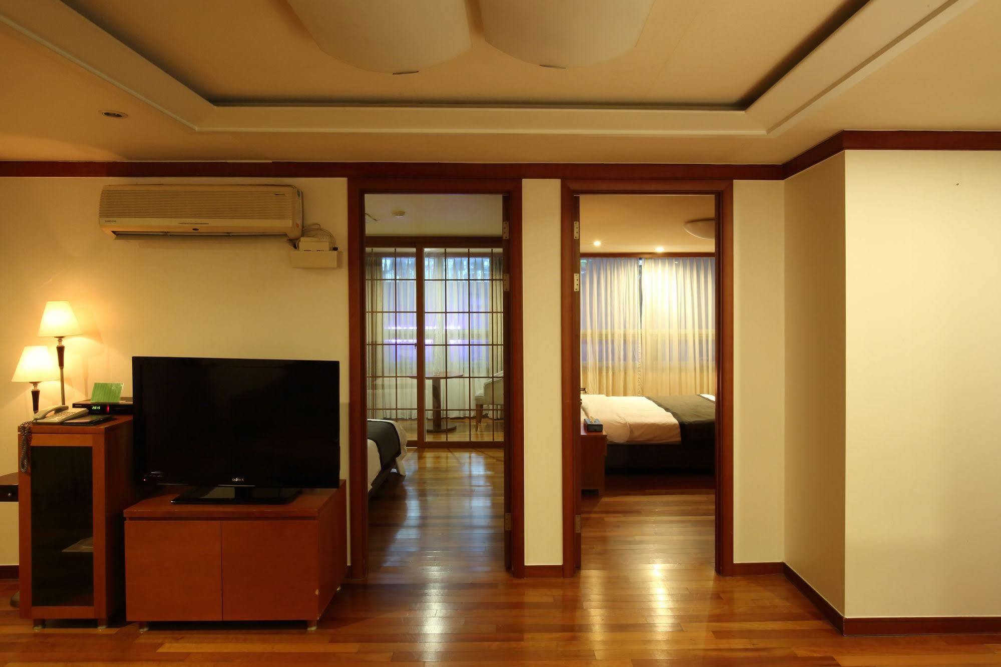 Coatel Chereville Hotel